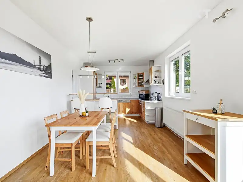 Prodej rodinného domu 145 m², pozemek 1215 m², Narysov – náhled fotky 3