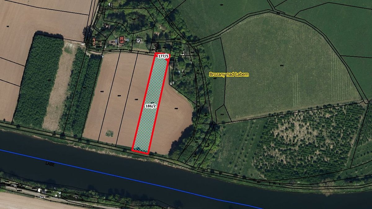 Prodej pole 3048 m²