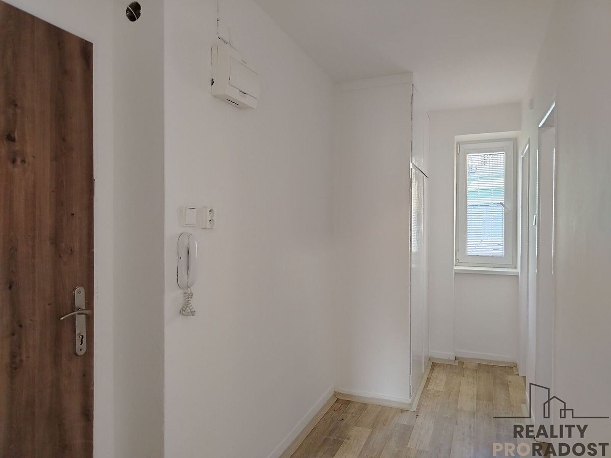 Pronájem bytu 2+1 62 m² – fotografie 5