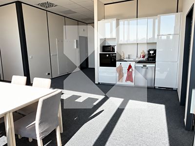 Pronájem kanceláře 100 m²
