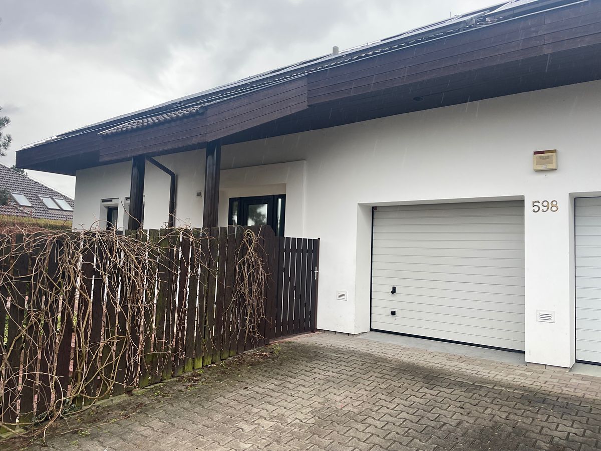 Pronájem rodinného domu 157 m², pozemek 300 m² – fotografie 2