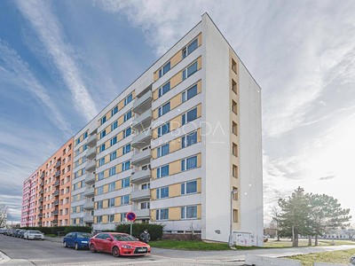 Prodej bytu 1+1, 35 m² (2 z 18)