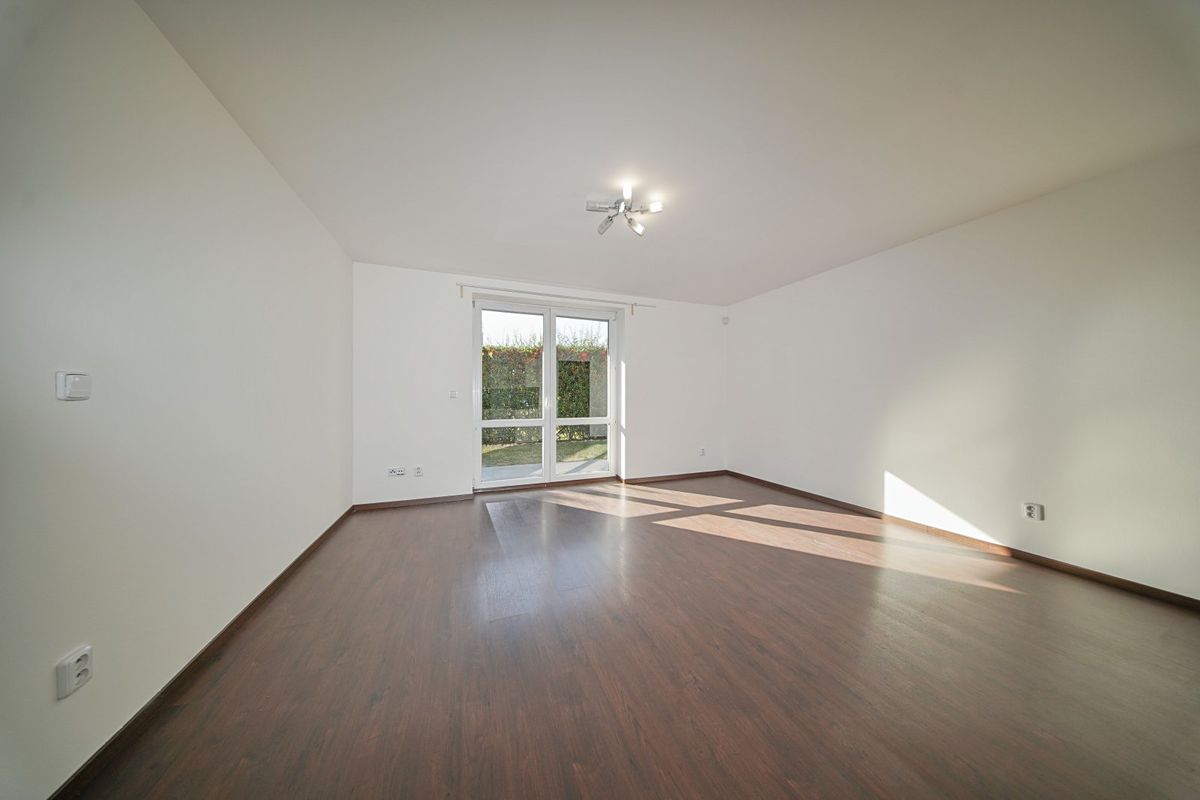 Pronájem bytu 3+kk 67 m² – fotografie 4