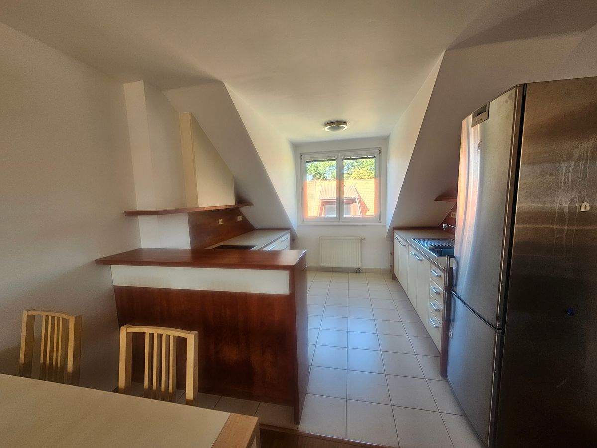 Pronájem bytu 2+kk 68 m² – fotografie 5
