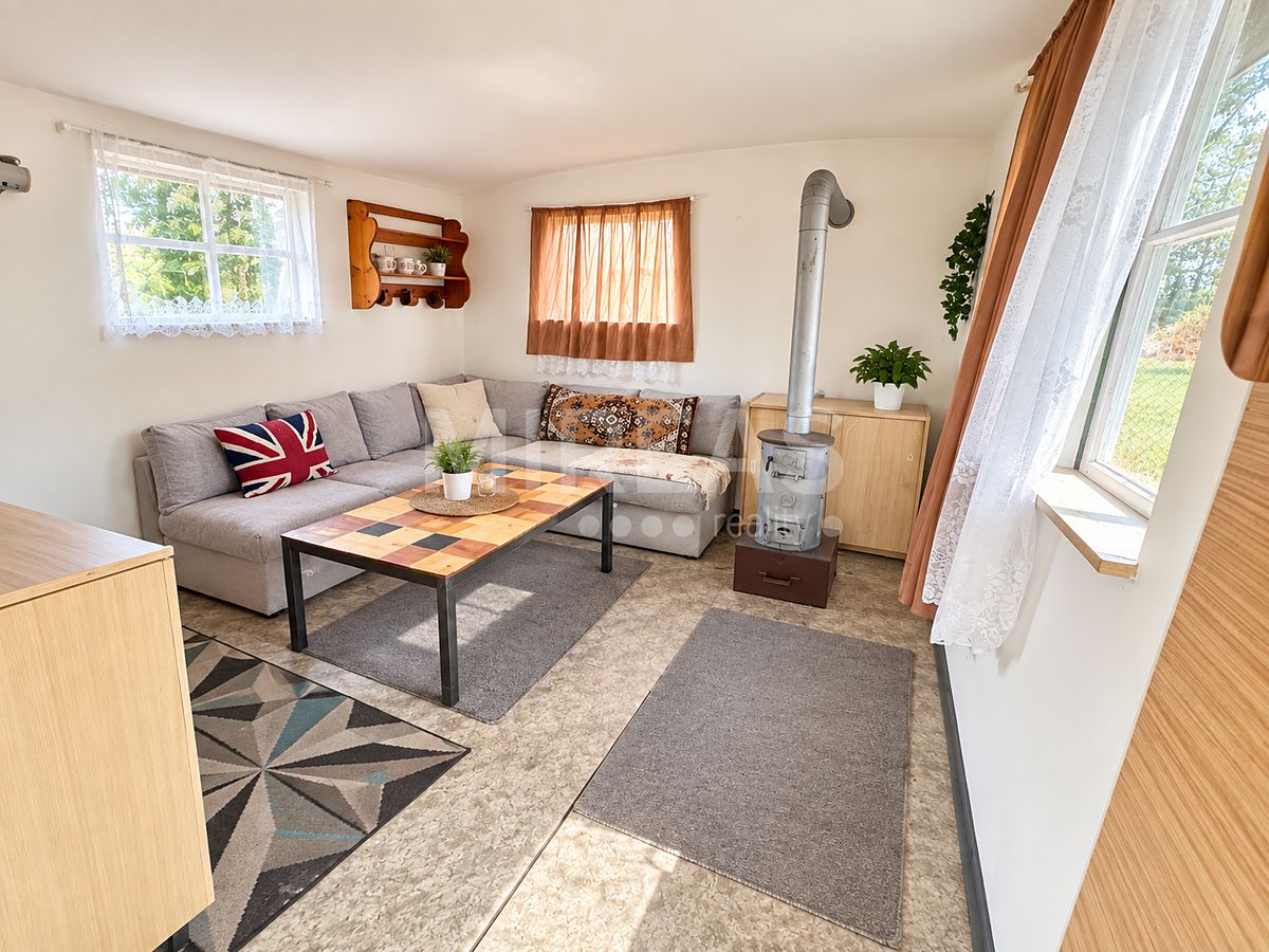 Pronájem chaty 11 m², pozemek 386 m² – fotografie 2