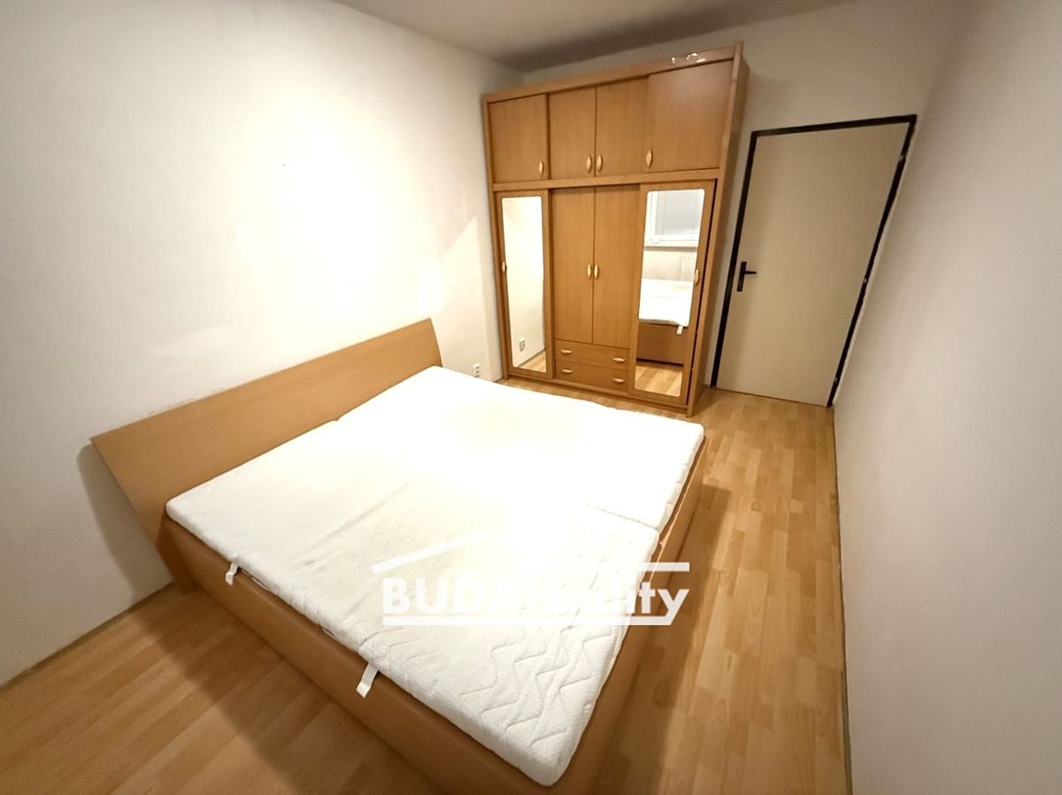 Pronájem bytu 2+1 58 m² – fotografie 2