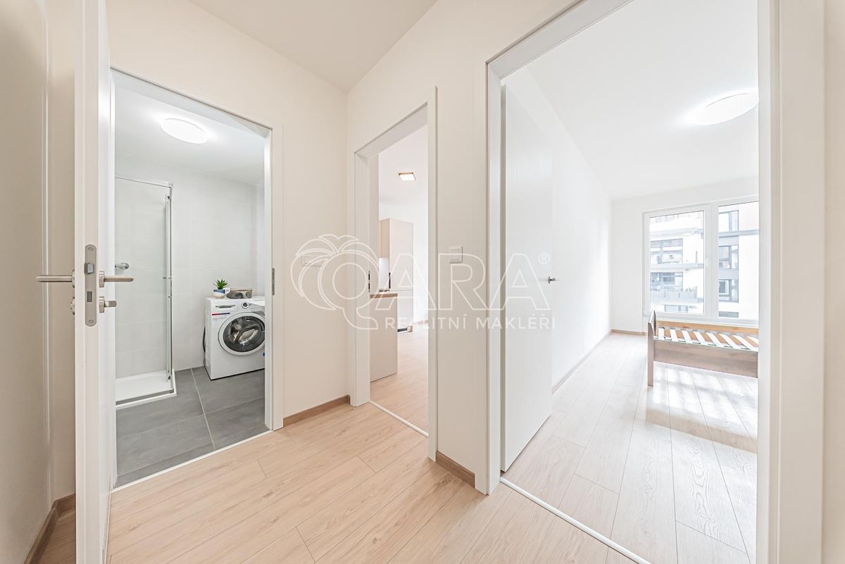 Pronájem bytu 2+kk 47 m² – fotografie 4
