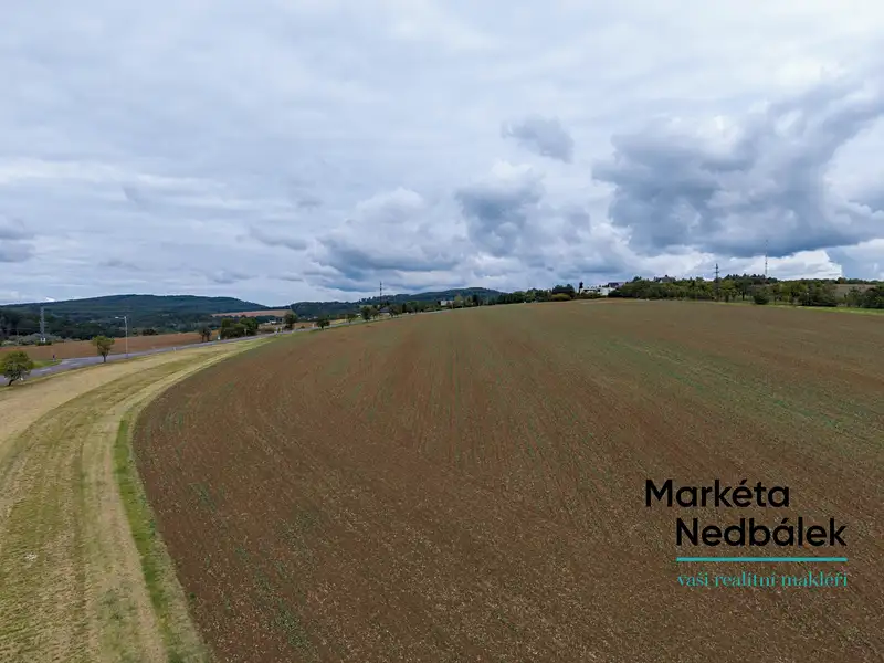Prodej pole 5872 m², Zlín – náhled fotky 3