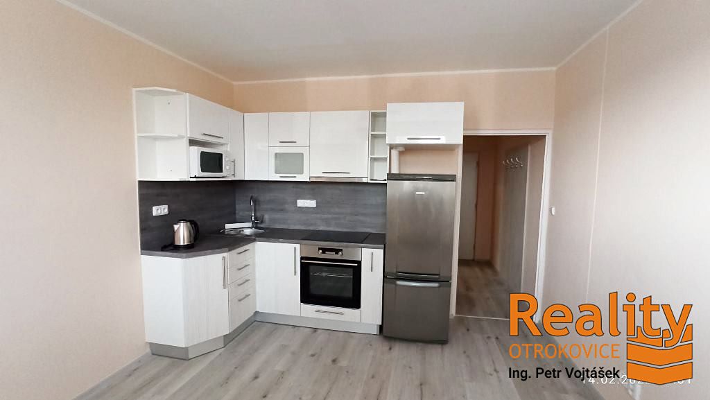 Pronájem bytu 1+1 36 m² – fotografie 2