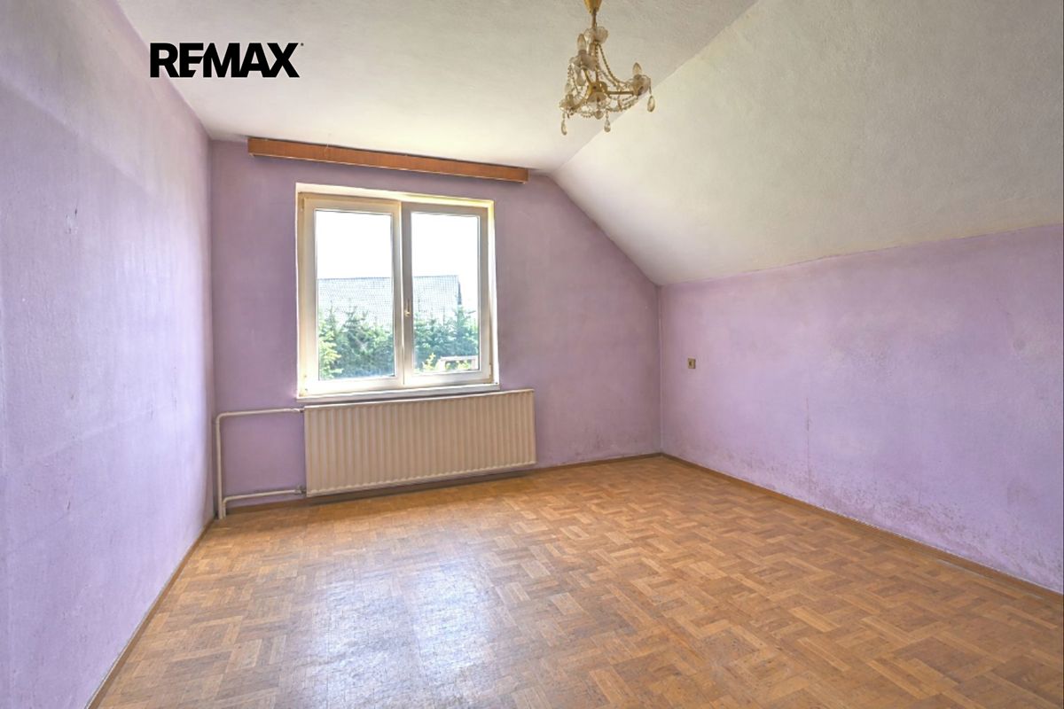 Prodej rodinného domu 200 m², pozemek 995 m² – fotografie 4