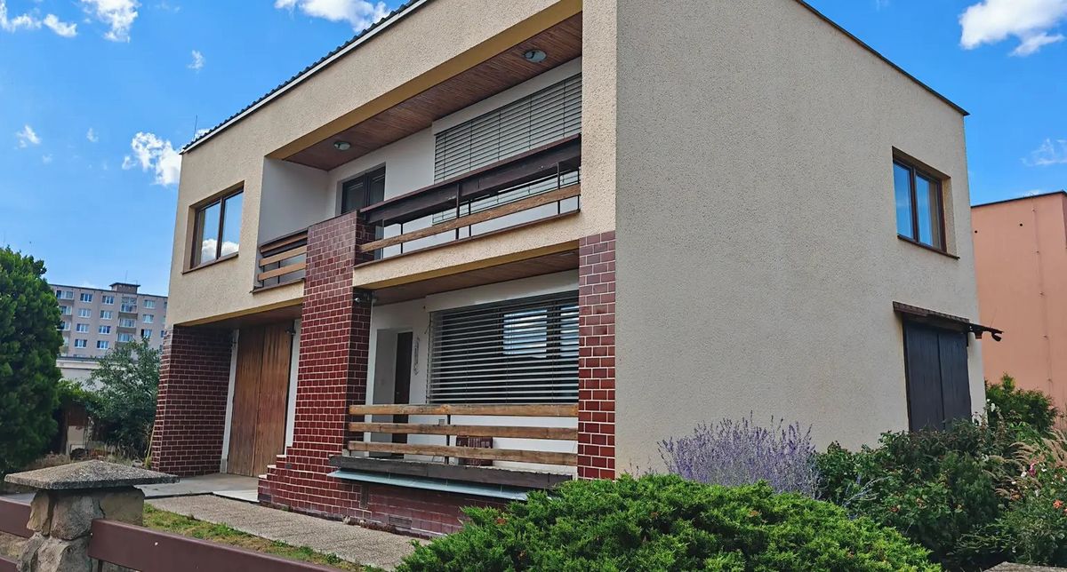 Pronájem rodinného domu 170 m², pozemek 400 m² – fotografie 2