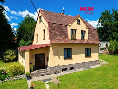 Prodej rodinného domu 140 m², pozemek 1758 m²