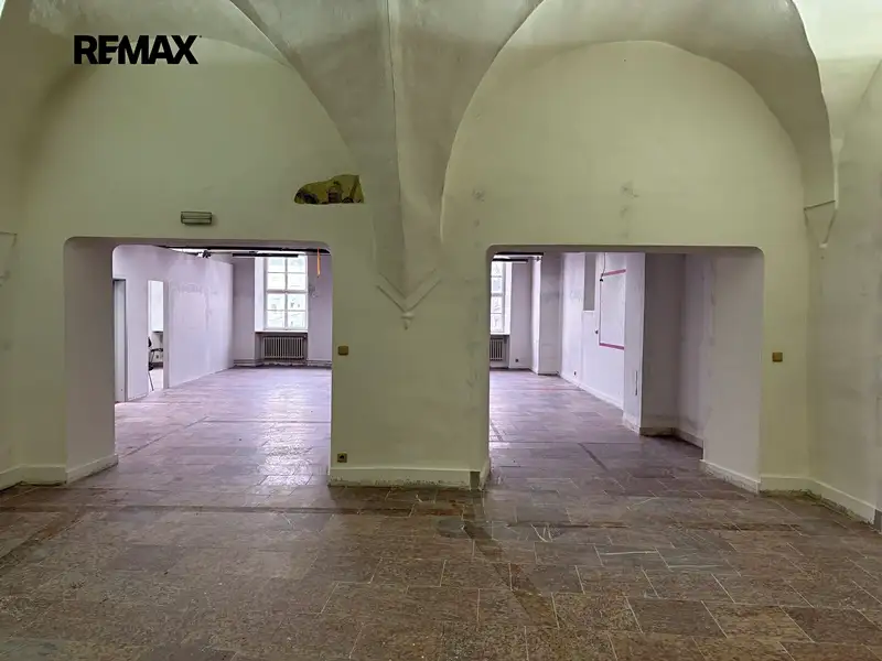 Pronájem kanceláře 206 m², Jihlava – náhled fotky 1