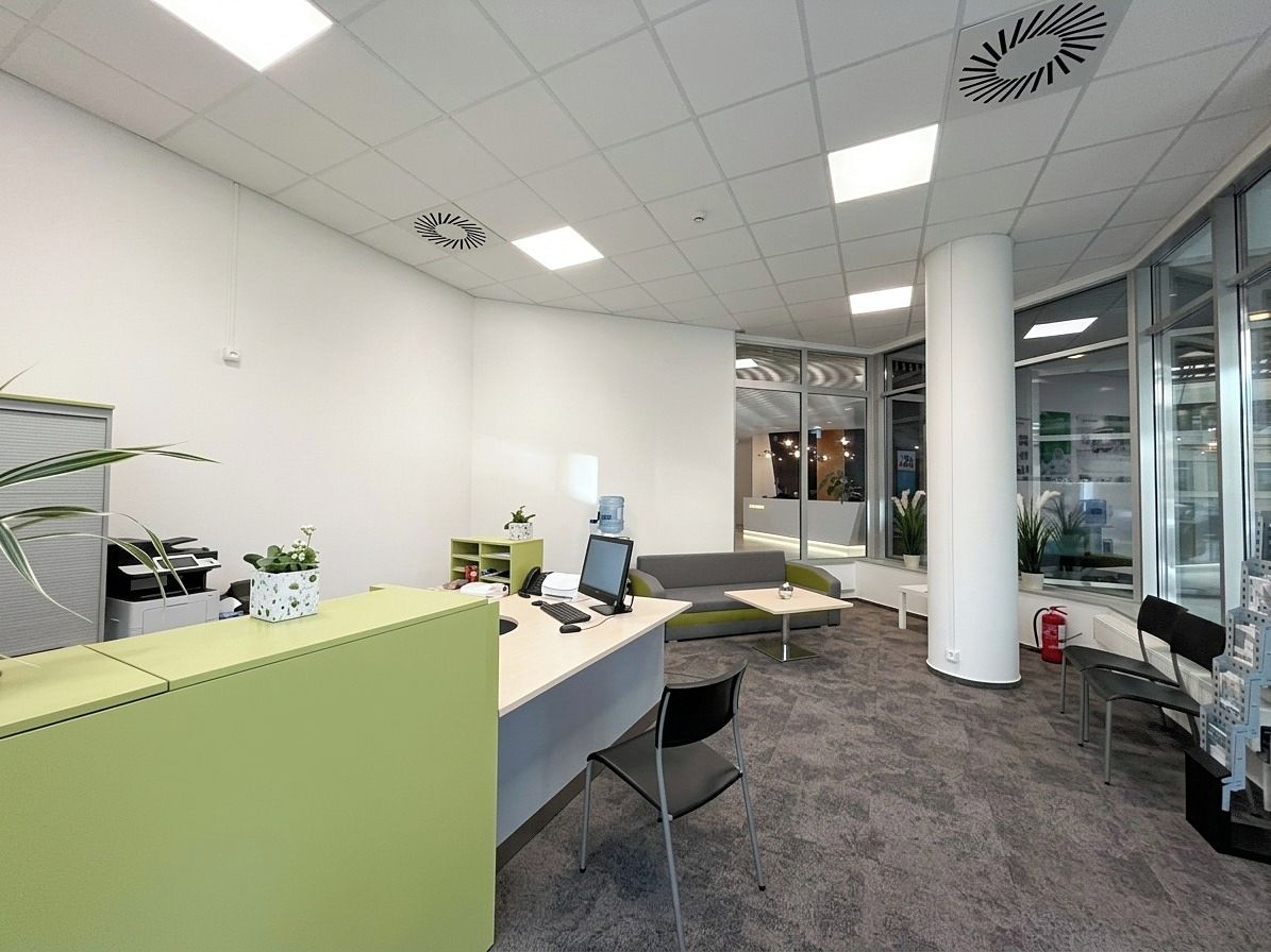 Pronájem obchodního prostoru 35 m²