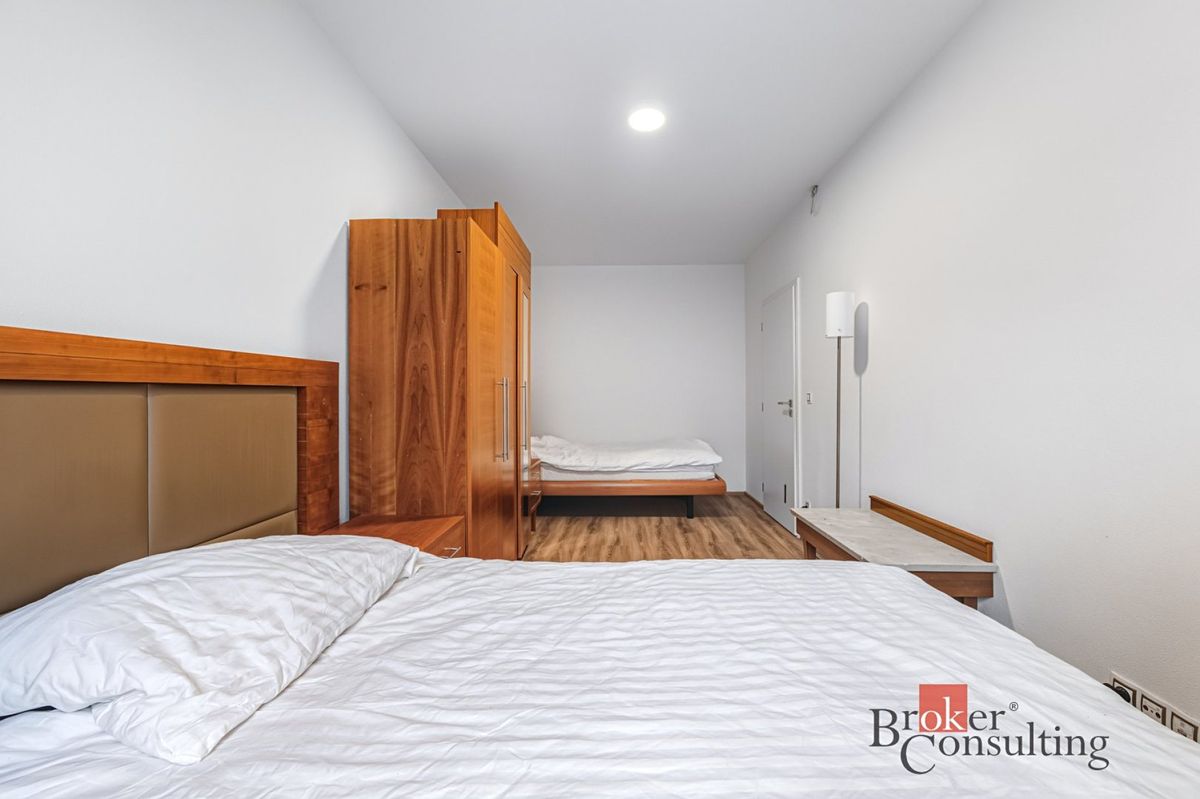 Pronájem bytu 2+1 48 m² – fotografie 2