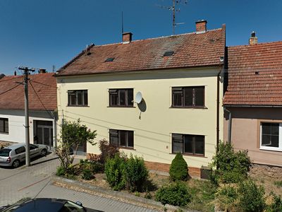 Prodej rodinného domu 238 m², pozemek 699 m²