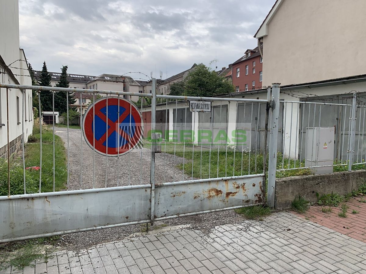 Pronájem garáže 19 m² – fotografie 3