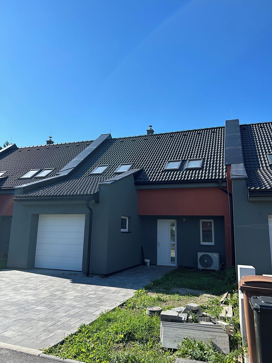 Prodej rodinného domu 153 m², pozemek 252 m² – fotografie 2