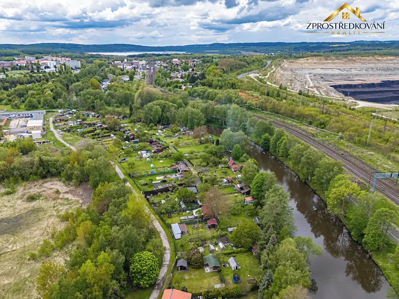Prodej zahrady 450 m², Sokolov – náhled fotky 3