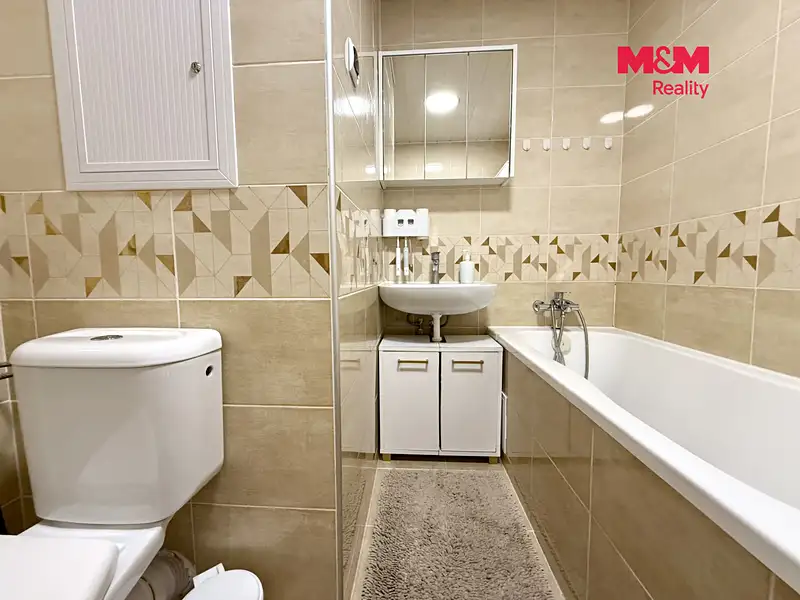 Prodej bytu 3+1 79 m², Krupka – náhled fotky 2