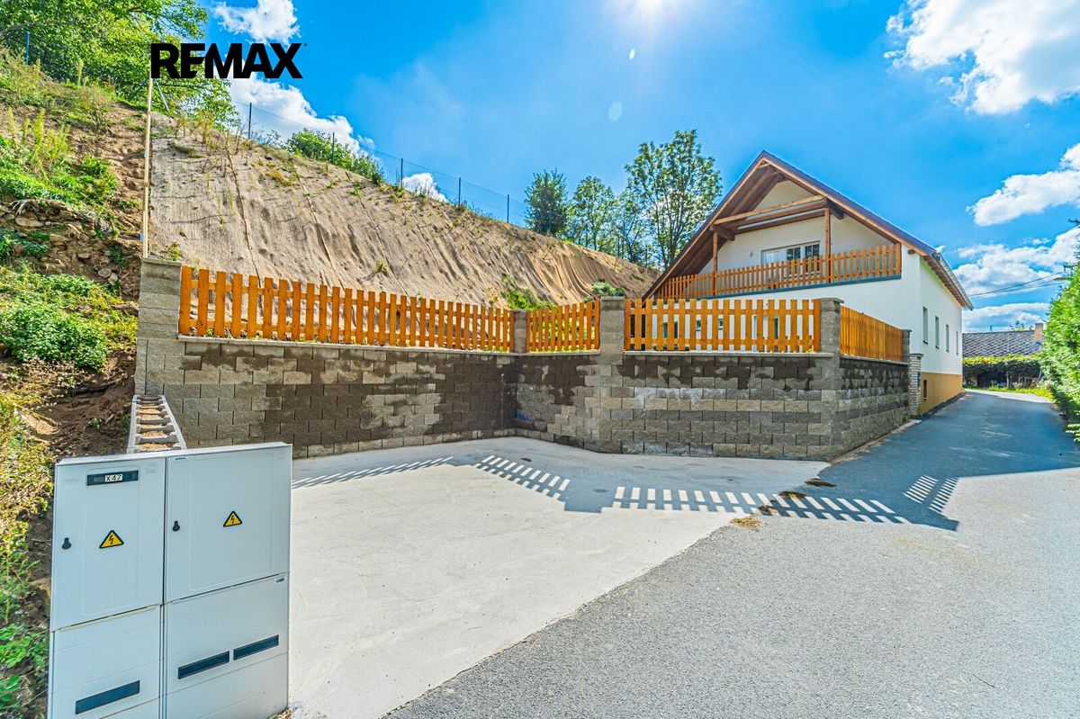 Prodej rodinného domu 190 m², pozemek 453 m² – fotografie 3