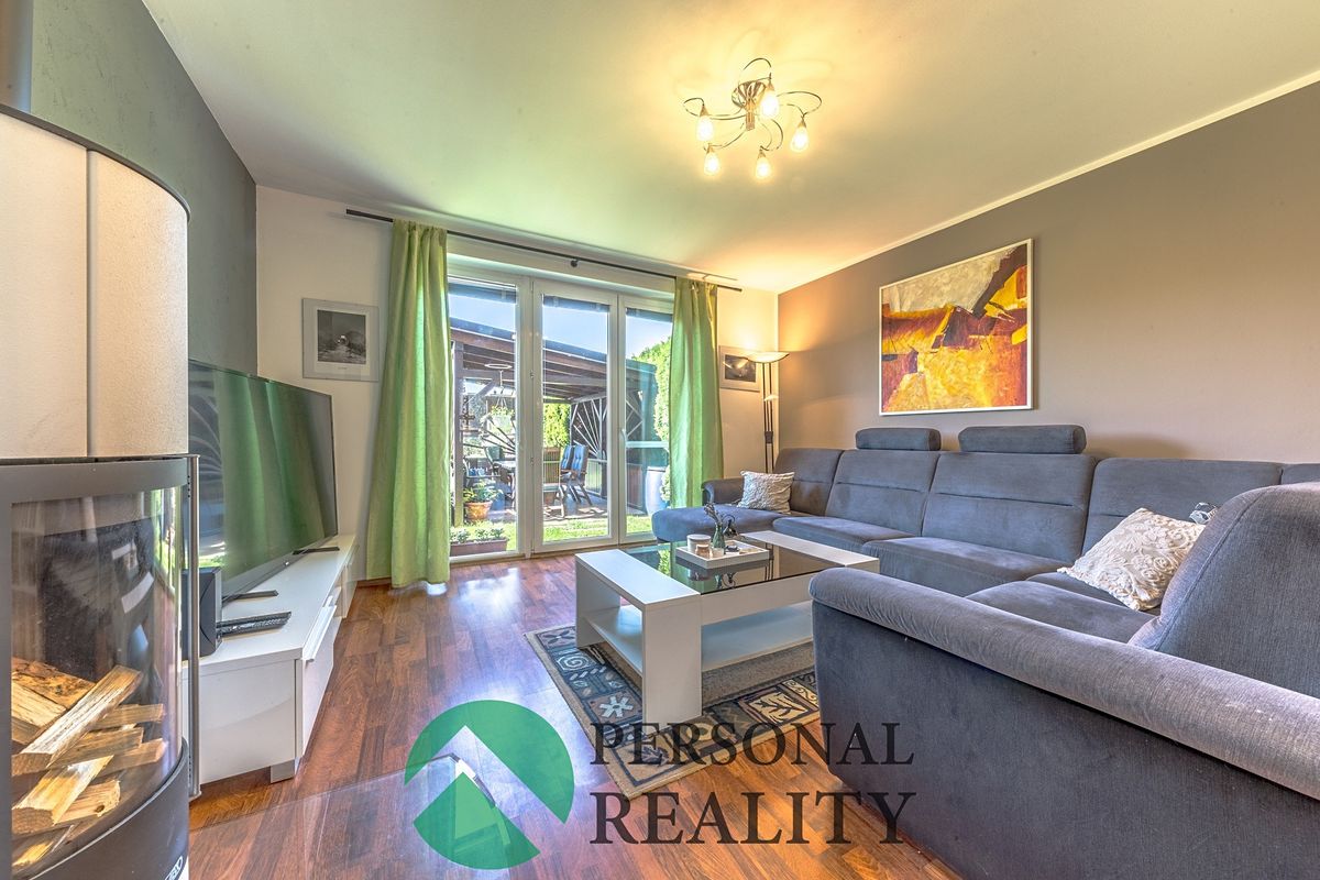 Prodej rodinného domu 110 m², pozemek 277 m² – fotografie 2