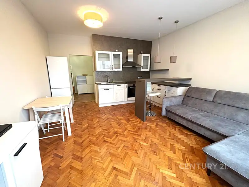 Pronájem bytu 2+kk 51 m², Praha – náhled fotky 1