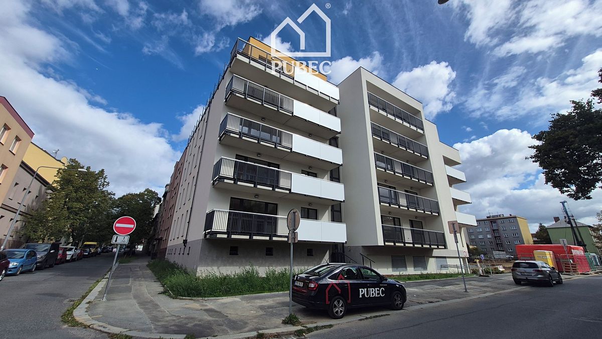 Pronájem bytu 1+kk 32 m² – fotografie 2