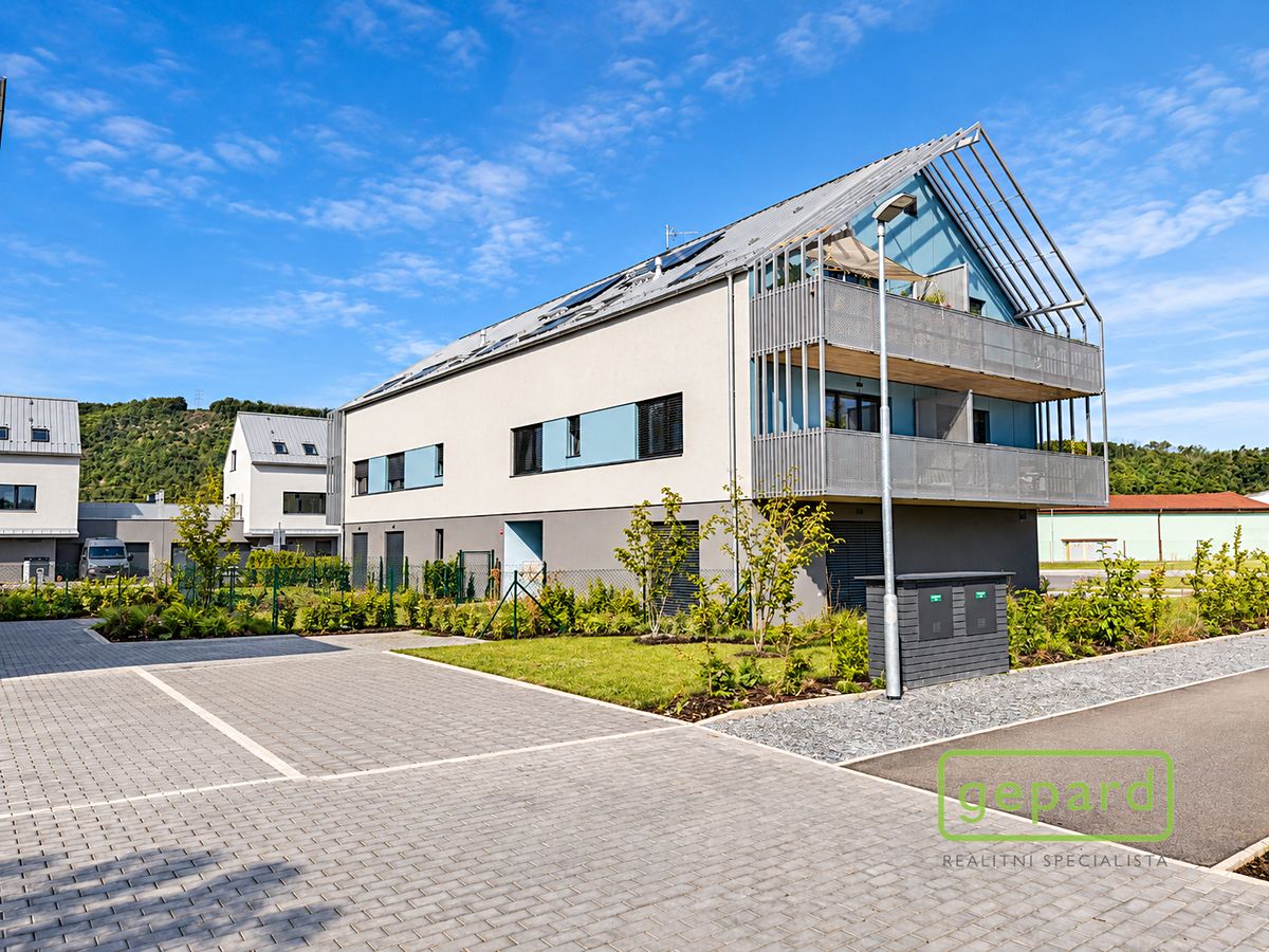 Pronájem bytu 1+kk 40 m² – fotografie 4