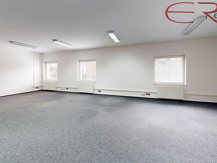 Комерційне приміщення на продаж, 1 800 м² (11 з 27)