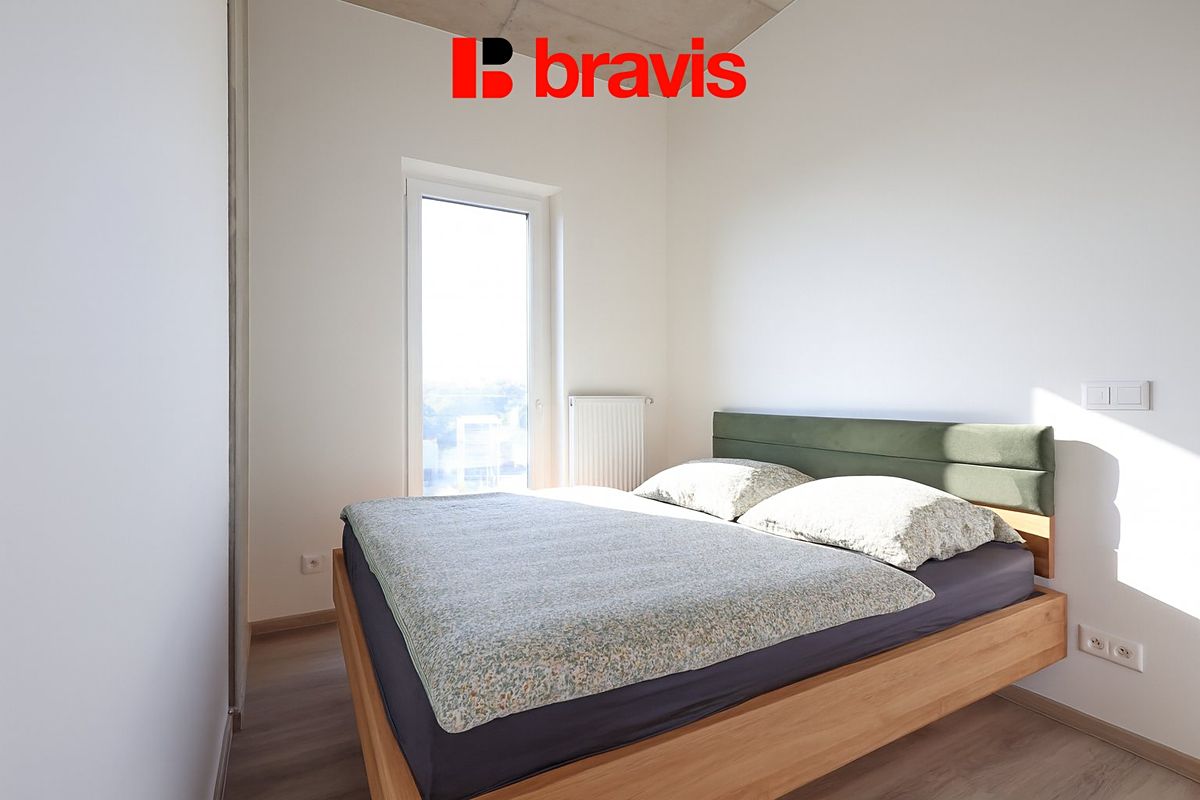 Pronájem bytu 2+kk 37 m² – fotografie 3