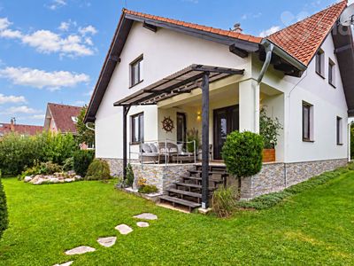 Prodej rodinného domu 205 m², pozemek 809 m²