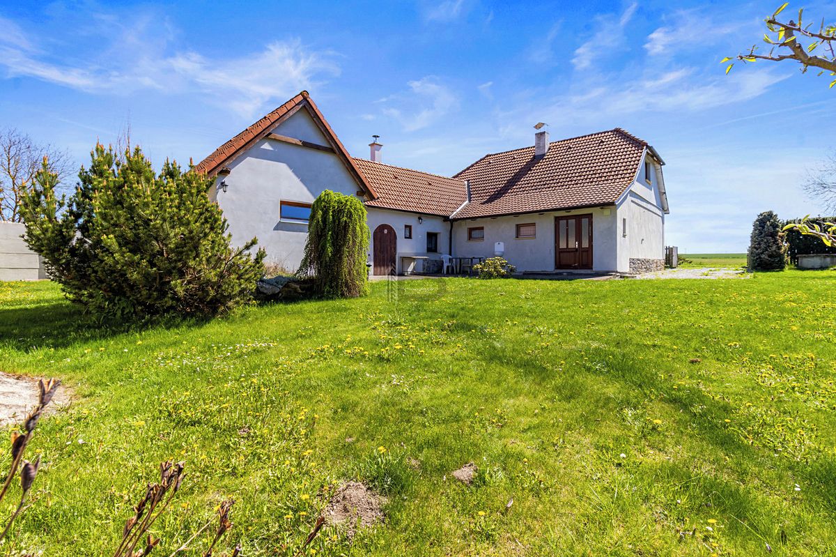 Prodej rodinného domu 85 m², pozemek 599 m² – fotografie 2