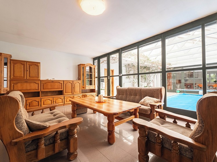 Prodej domu, 215 m² (2 z 31)