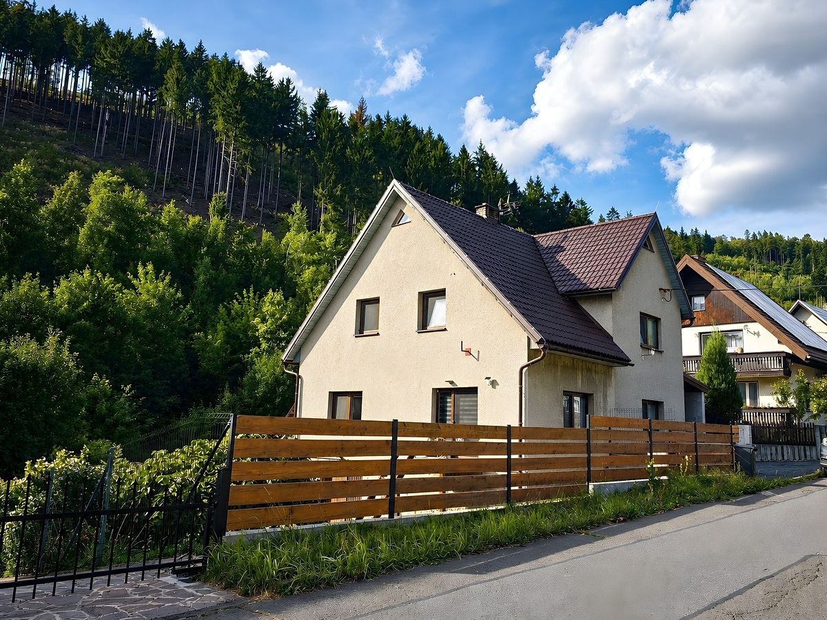 Prodej rodinného domu 190 m², pozemek 832 m², Dolní Bečva – fotka 1 z 3