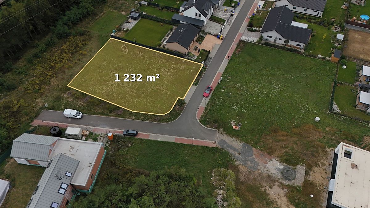 Prodej stavebního pozemku 1232 m²