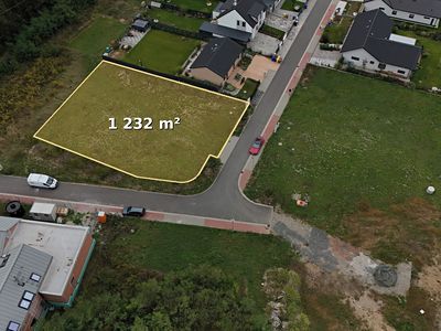 Prodej stavebního pozemku 1232 m²