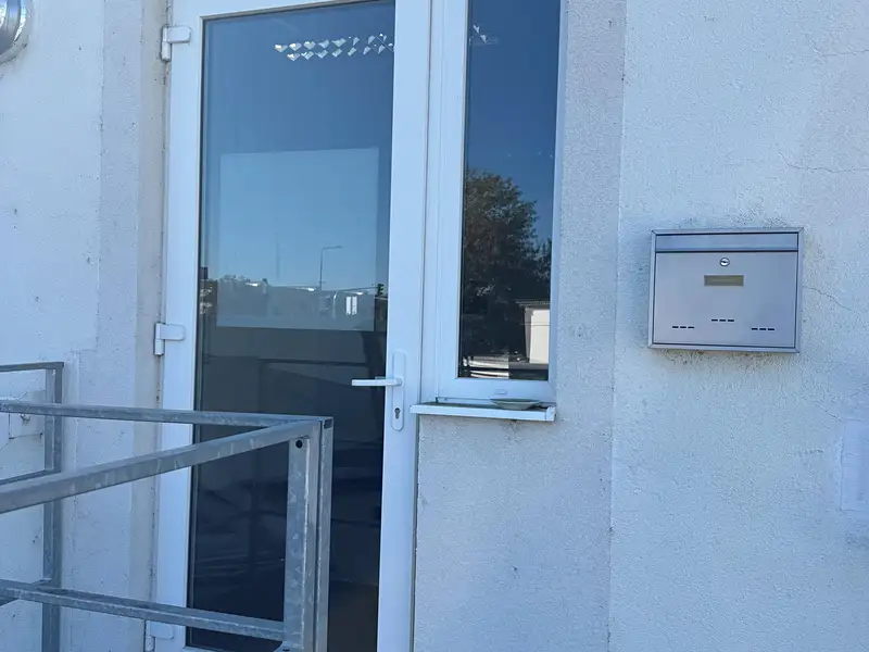 Pronájem kanceláře 310 m², Čestlice – náhled fotky 3