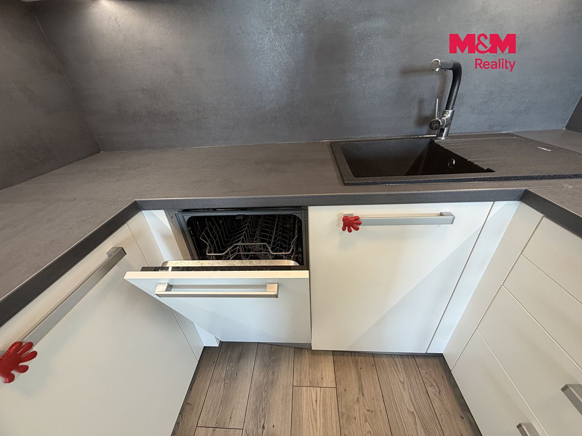 Pronájem bytu 2+kk 52 m² – fotografie 2