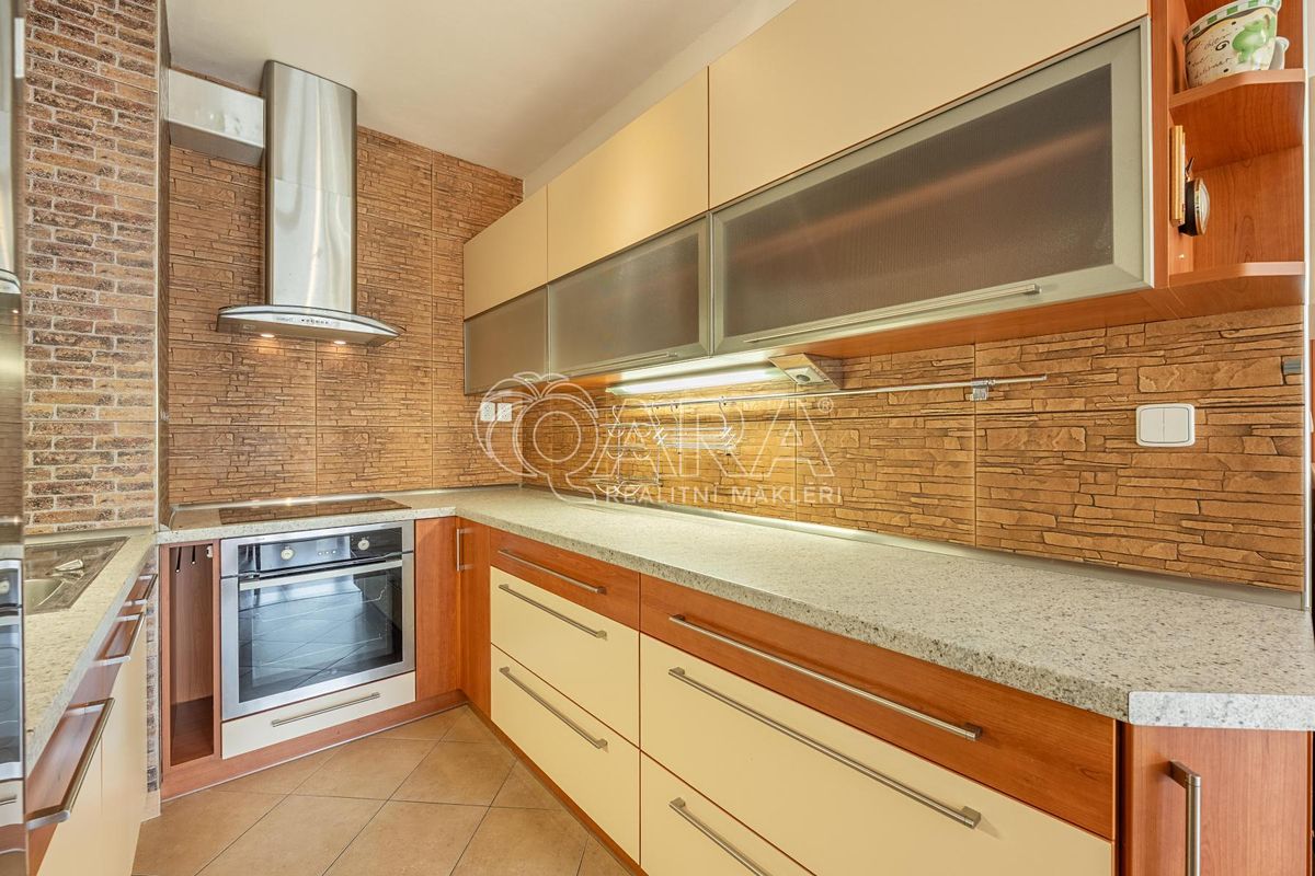 Pronájem bytu 2+kk 53 m² – fotografie 2