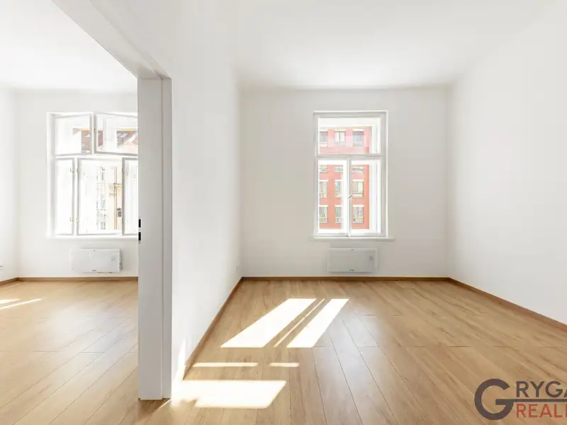 Prodej bytu 1+1 55 m², Praha – náhled fotky 1