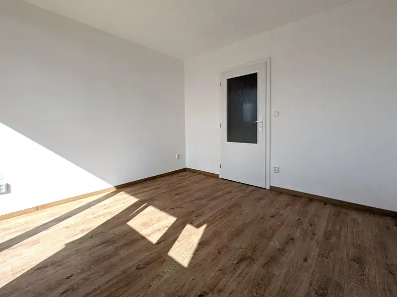 Pronájem bytu pokoje 11 m², Mladá Boleslav – náhled fotky 2