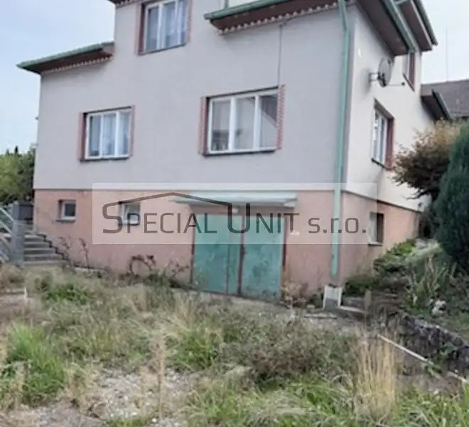 Prodej rodinného domu 250 m², pozemek 811 m², Dobrovice – náhled fotky 2