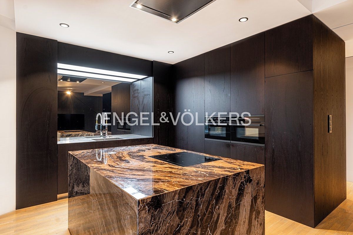 Pronájem bytu 4+kk 118 m² – fotografie 4