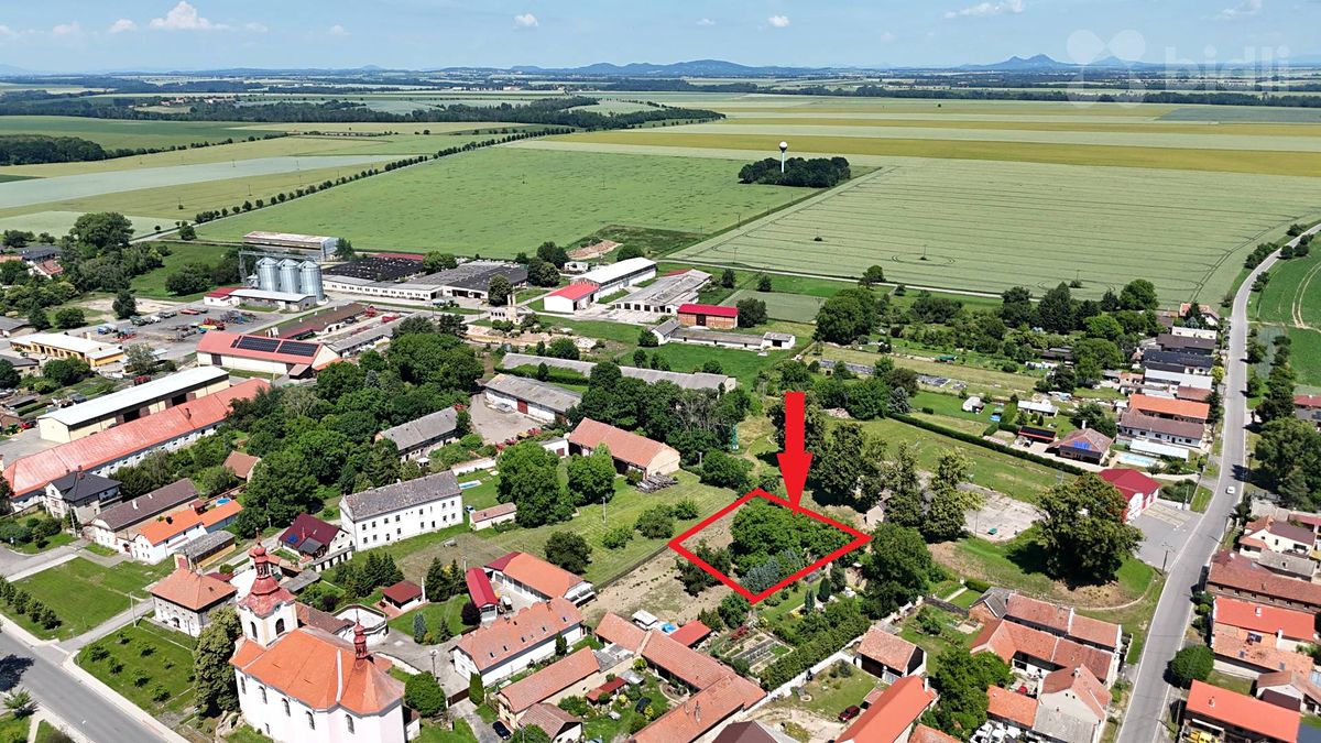 Prodej stavebního pozemku 1275 m²