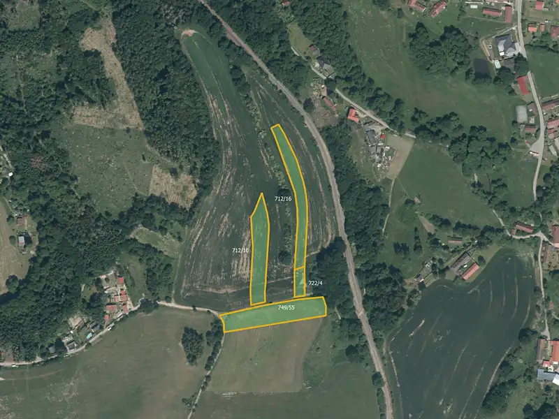 Prodej pole 13942 m², Chotýšany – náhled fotky 1