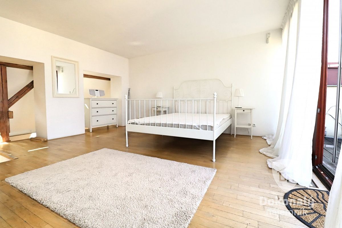 Pronájem bytu 2+kk 70 m²
