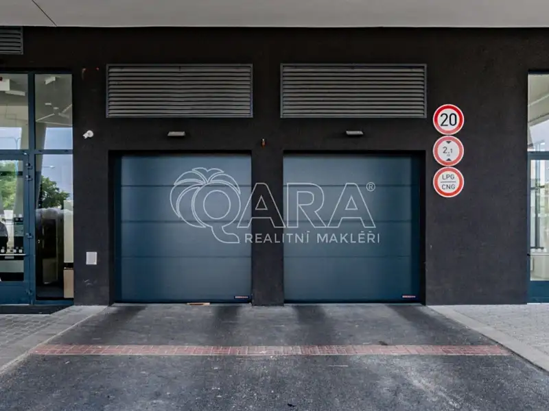Pronájem garáže 15 m², Praha – náhled fotky 3