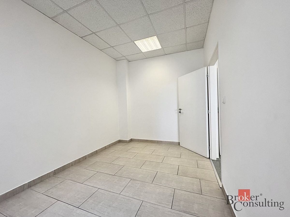 Pronájem bytu 2+1 40 m² – fotografie 3