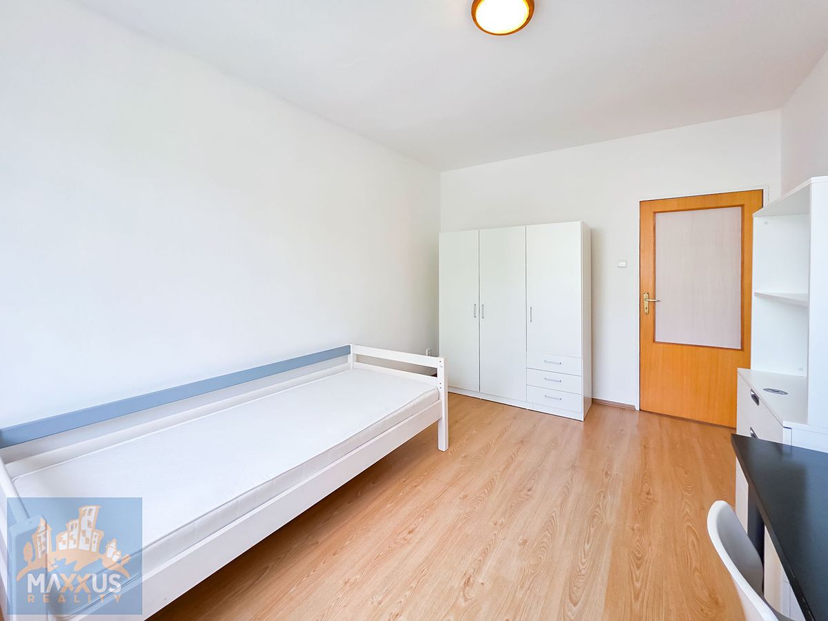 Pronájem bytu pokoje 15 m² – fotografie 2